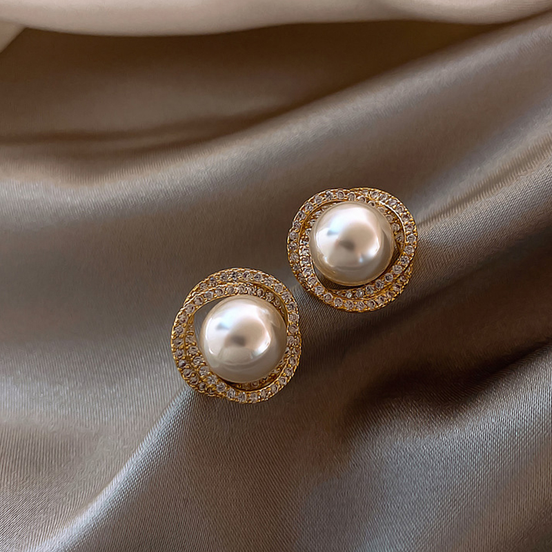 Fashionable Unique Ladies' Alloy Earrings with Imitation Pearls