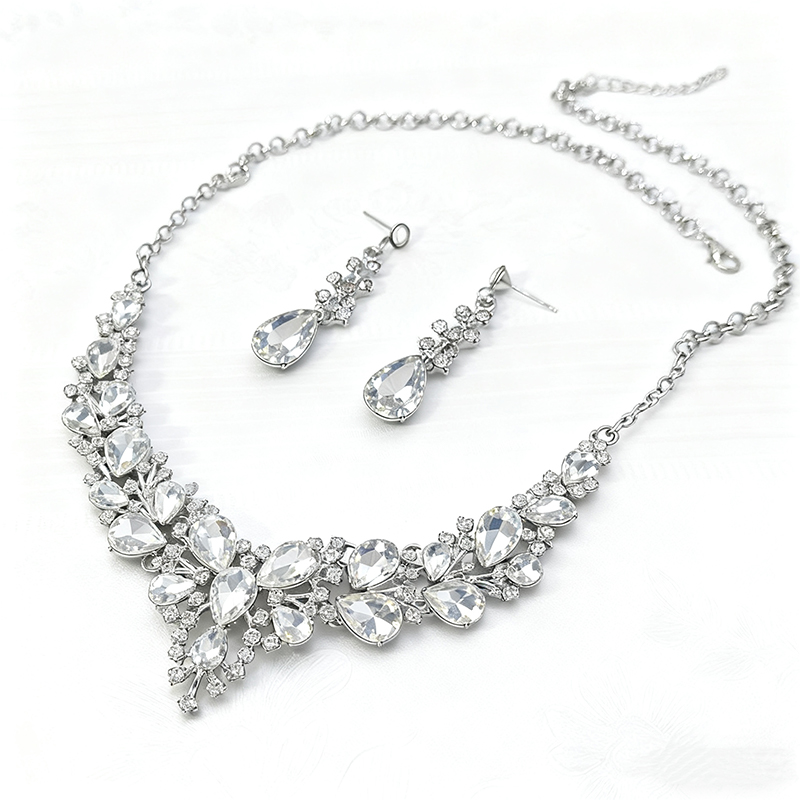 Attractive Charm Female Alloy Jewelry Set with Rhinestone