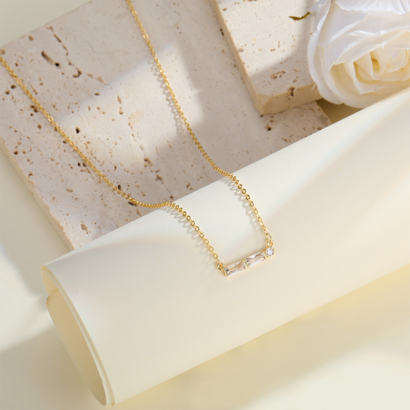 Charming Romantic Ladies' 14K Gold Copper Necklace with Cubic Zirconia