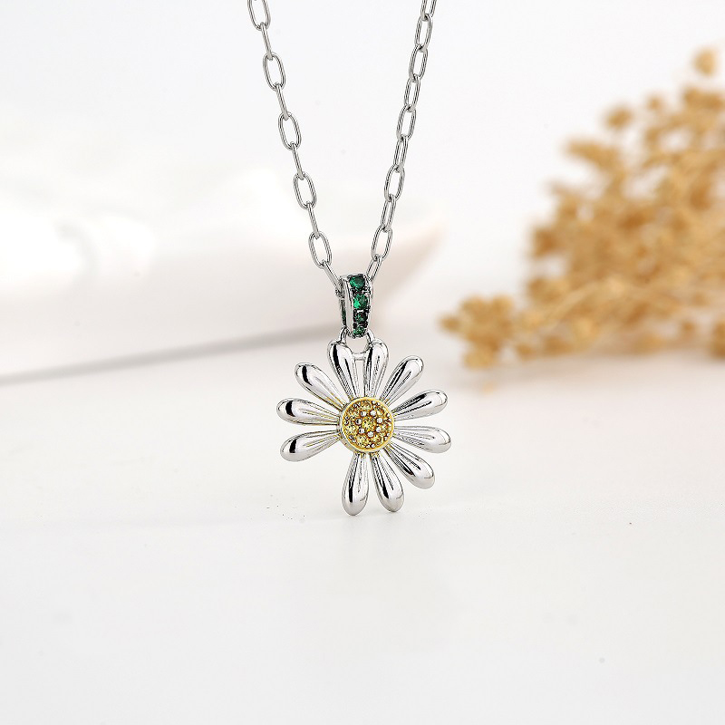 Charming Stylish Flower Women's Copper Necklace