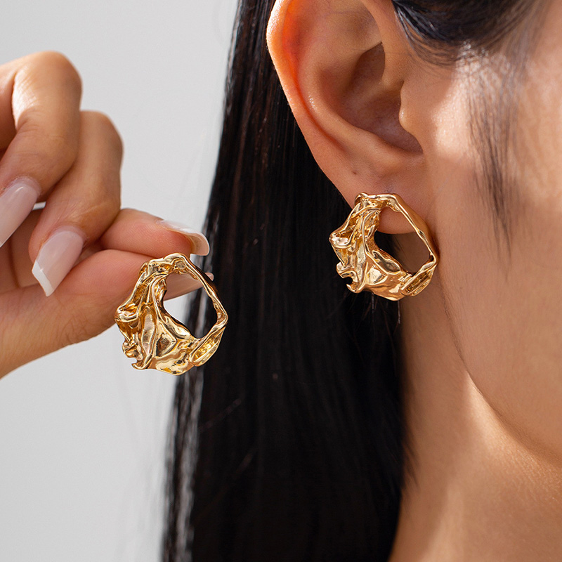 Pendientes encantadores elegantes irregulares de hierro para mujer