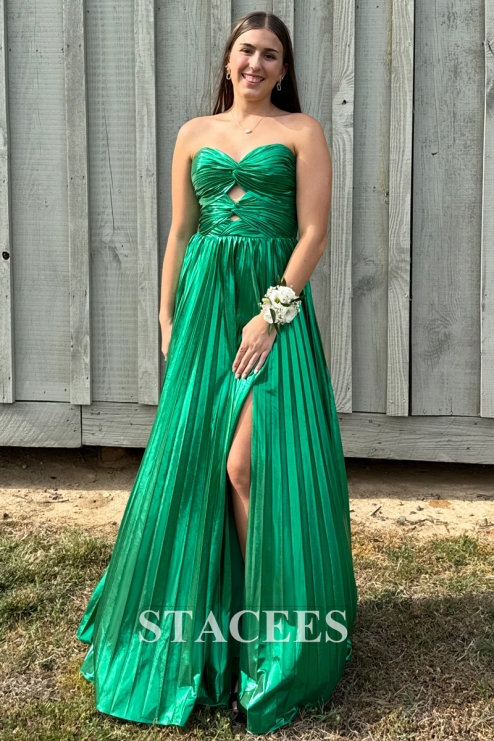 strapless keyhole metallic pleated a-line prom dress with slit Sweetheart Keyhole Pleated A-Line Prom Dress, Black / 18 main image 1